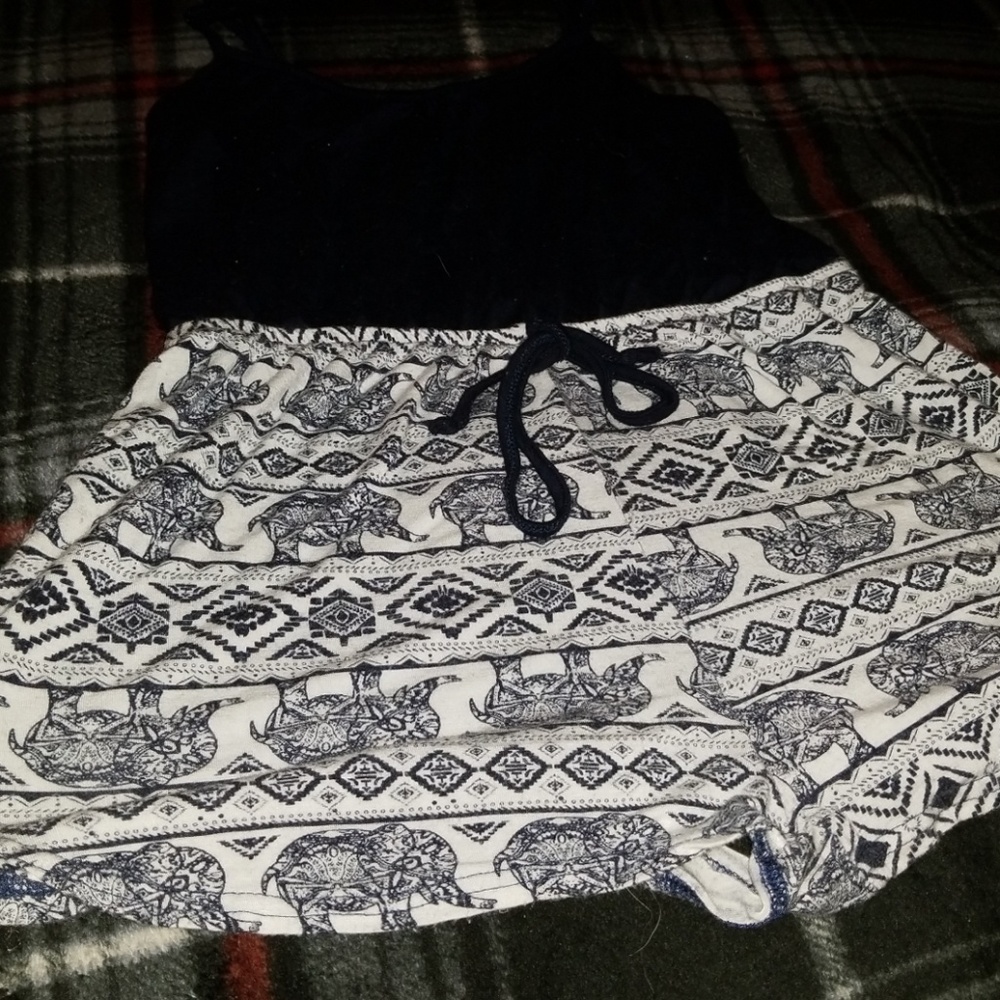 Romper - Picture 2 of 5